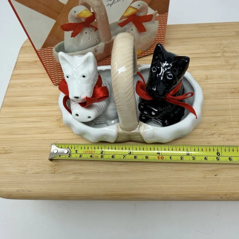Scottie Dogs Salt & Pepper Shakers Black White Bows In Basket Westies Puppy